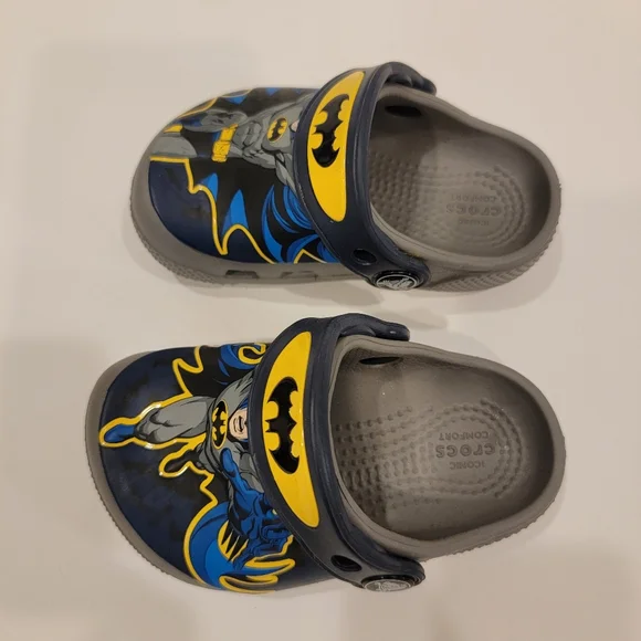 Rare Crocs Batman Superhero Sandals | Infant Size C5 | Blue, Yellow, Size 5 Baby - Picture 5 of 10